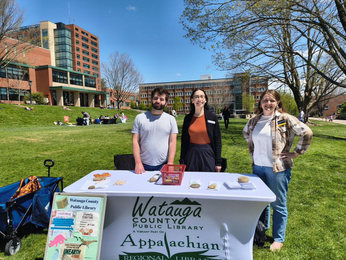 Watauga County Public Library employees and Emma Sobczak Schell on the lawn during NLW