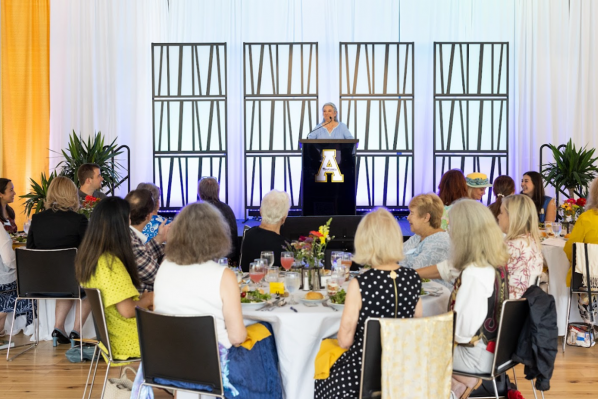Sheri Castle speaking at the 2025 BDL