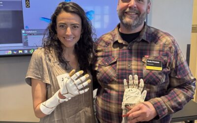 Kevin Freeman and Jimena Vergara Sanz collaborate on class project